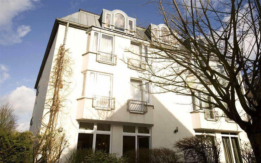 Gartenhotel Luisental Muelheim an der Ruhr Exterior photo