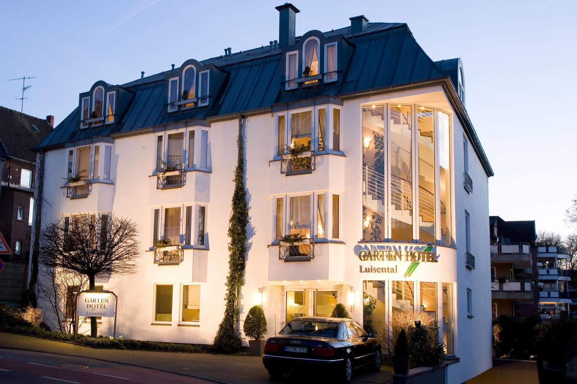 Gartenhotel Luisental Muelheim an der Ruhr Exterior photo
